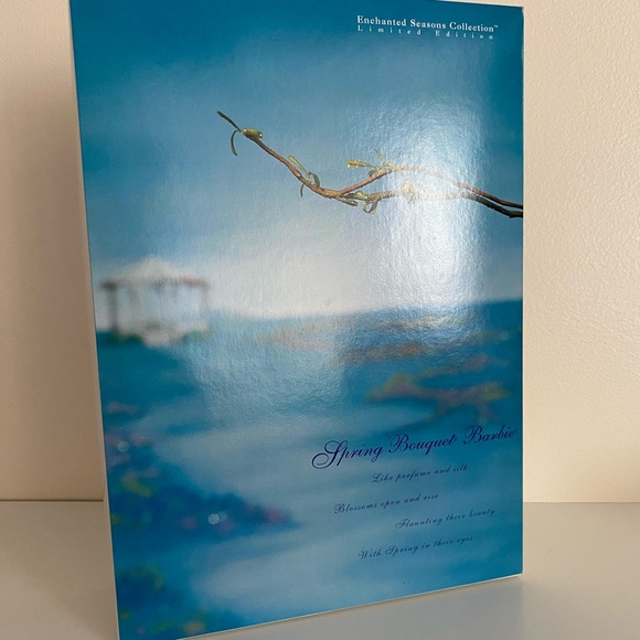 1994 Enchanted Seasons Spring Bouquet Barbie - Picture 4 of 5